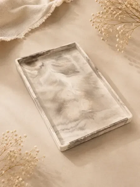 Handcrafted decorative tray made of resin and concrete